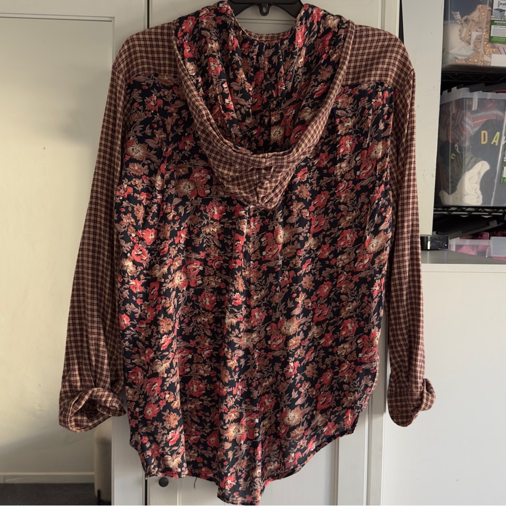 LF Furst of a Kind Floral Hooded Flannel Vintage Plaid Button Down One Size